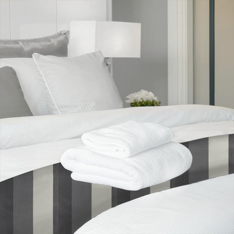 Casablanca Luxe Bed Runner Casablanca Luxe Bed Runner