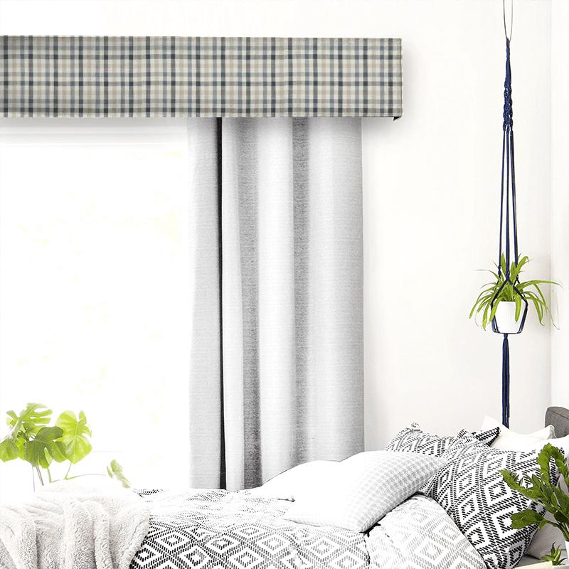 Clarke and Clarke Manor House Hatfield Chambray Pelmet