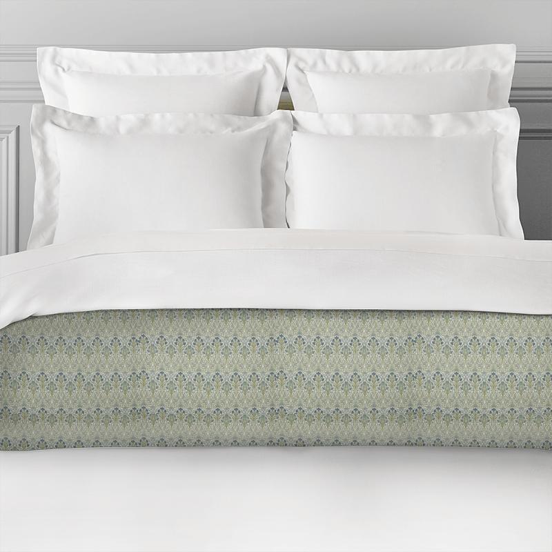 iLiv Cotswold Tiffany Prussian Bed Runner