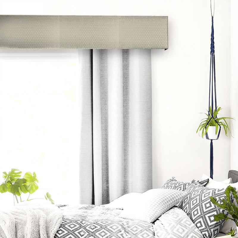 Clarke and Clarke Imperiale Duomo Linen Pelmet