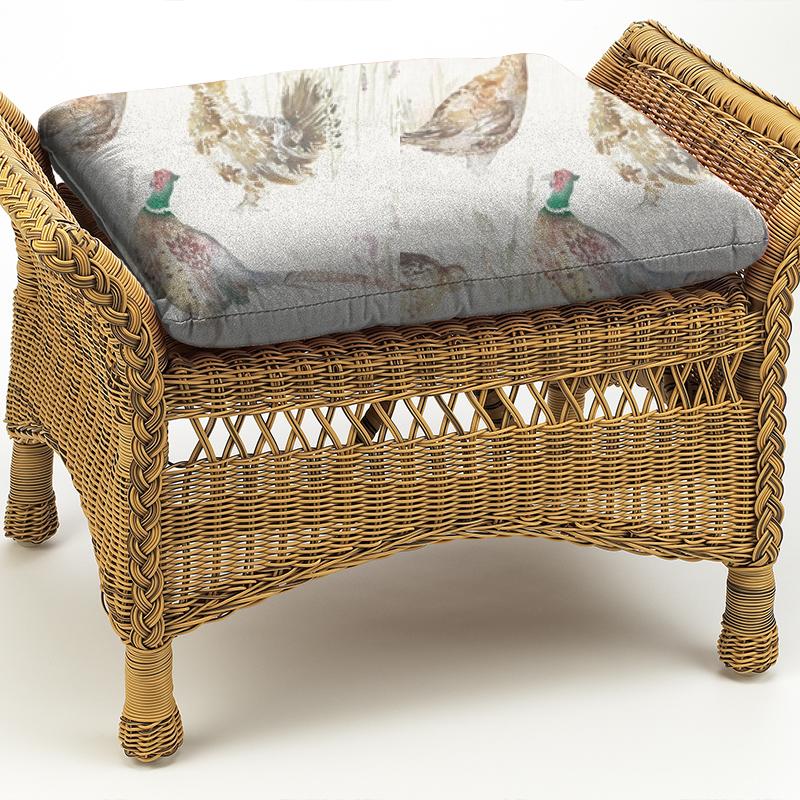 Voyage Decoration Country Book Game Birds Cream Box Cushion