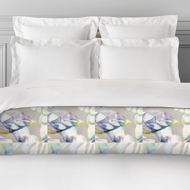 Voyage Decoration Equator Prints Salvador Violet Bed Runner