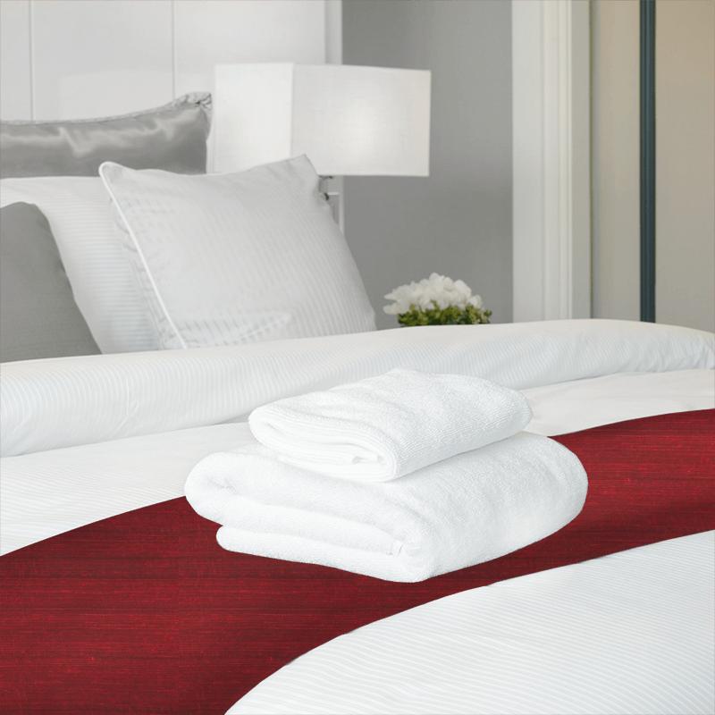 Wemyss Komodo Silk Komodo Silk Cherry Bed Runner