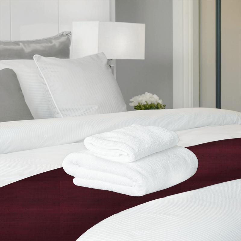 Wemyss Komodo Silk Komodo Silk Claret Bed Runner