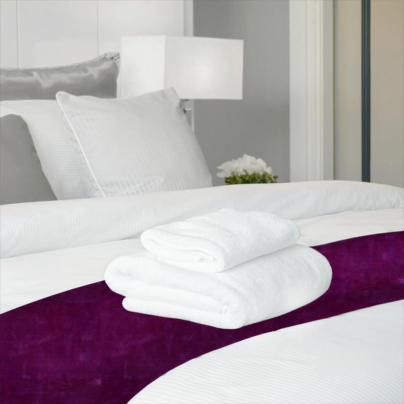 Wemyss Luxor Luxor Hot Pink Bed Runner