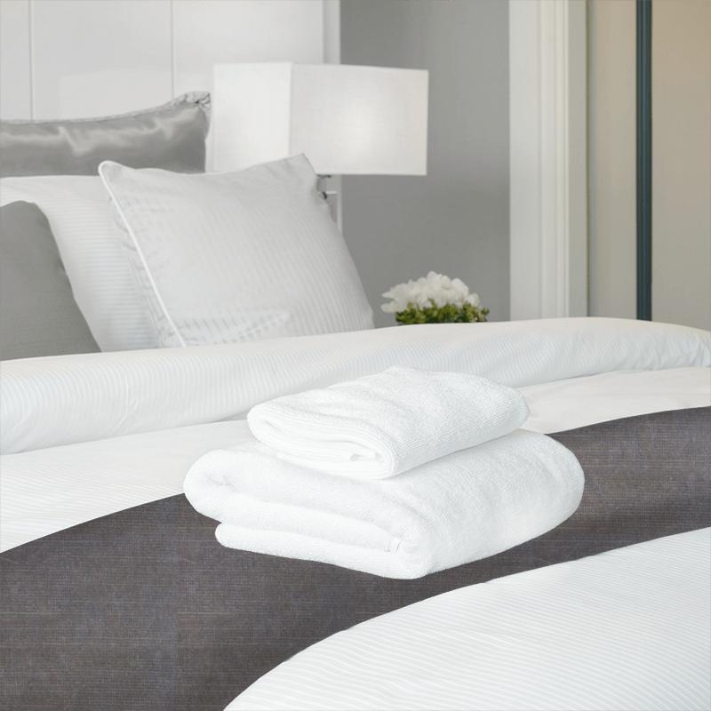 Wemyss Luxor Luxor Oatmeal Bed Runner