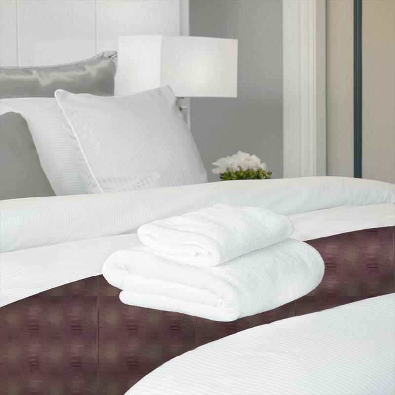 Fryetts Reno Shimmer Aubergine Bed Runner