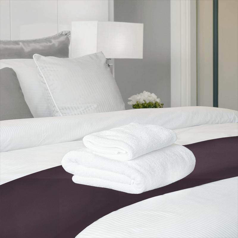 Clarke and Clarke Spectrum Spectrum Damson Bed Runner