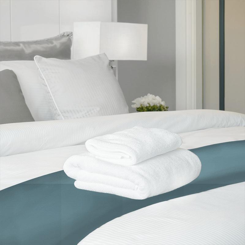 Clarke and Clarke Spectrum Spectrum Ocean Bed Runner