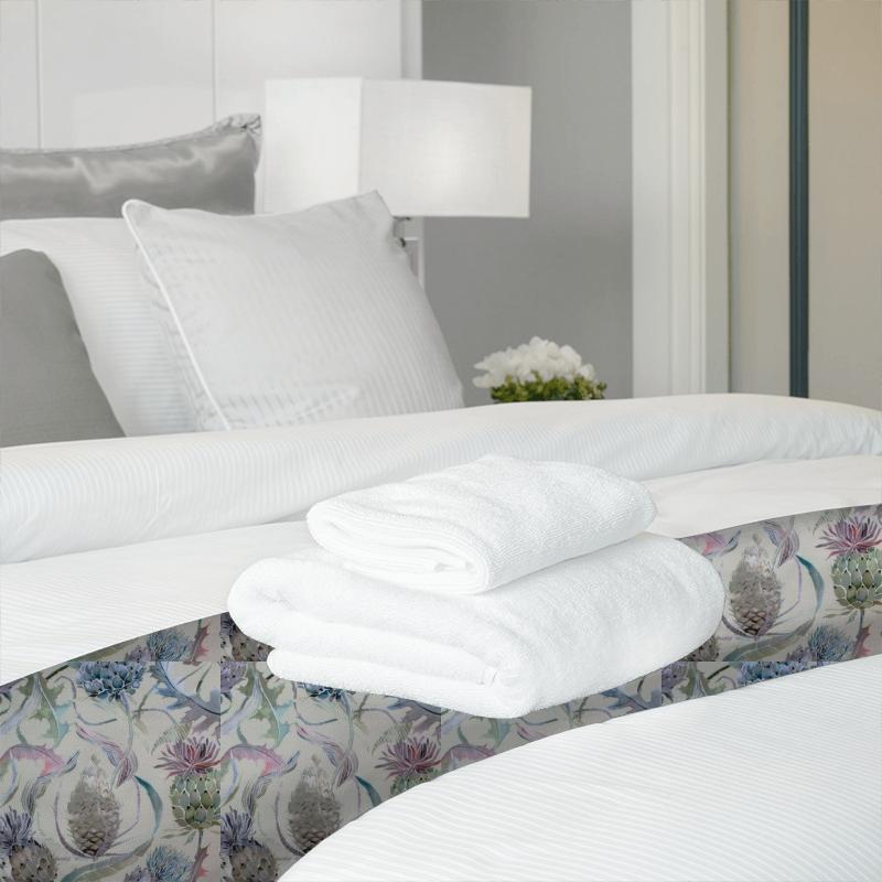 Voyage Decoration Tiverton Meadwell Loganberry Parchment Bed Runner