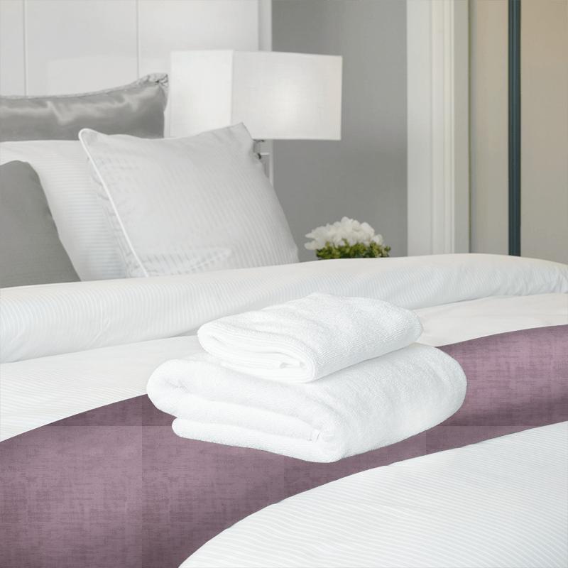 Ashley Wilde Dakota Dakota Orchid Bed Runner