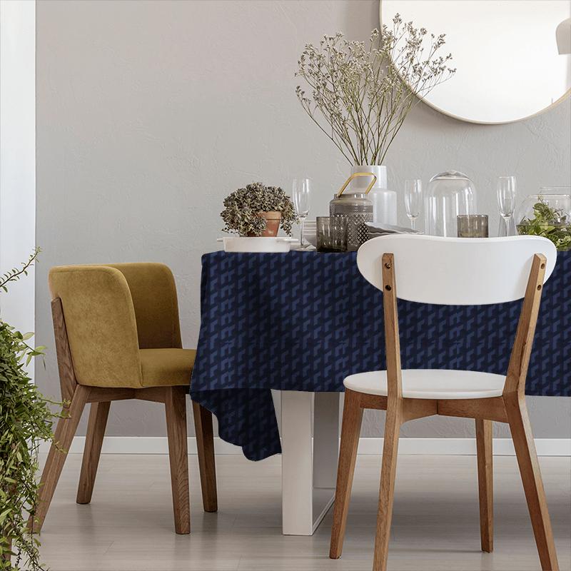Clarke and Clarke Lusso 2 Struttura Midnight Tablecloth