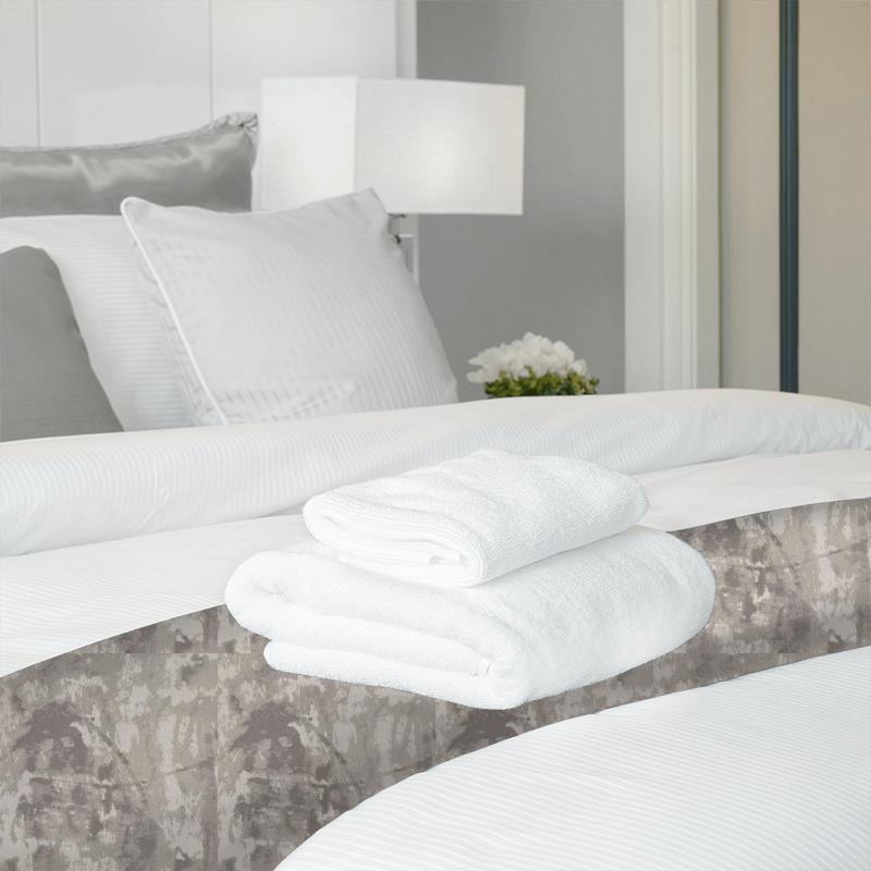 Clarke and Clarke Lusso 2 Tessere Gilver Bed Runner