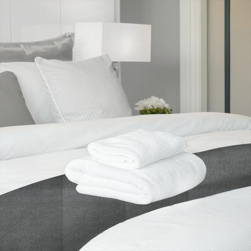 iLiv Plains & Textures 8 Zoya Seafoam Bed Runner