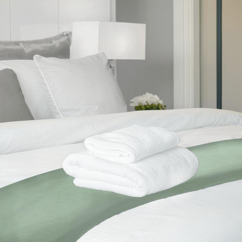 Prestigious Textiles Azores Azores Mint Bed Runner