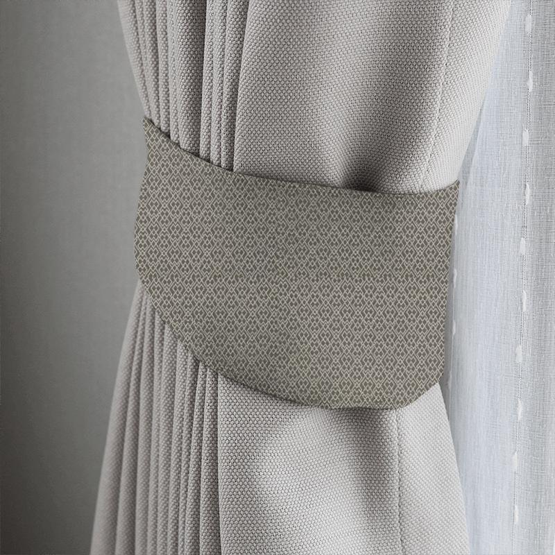 Bill Beaumont Masquerade Winslet Smoke Tieback
