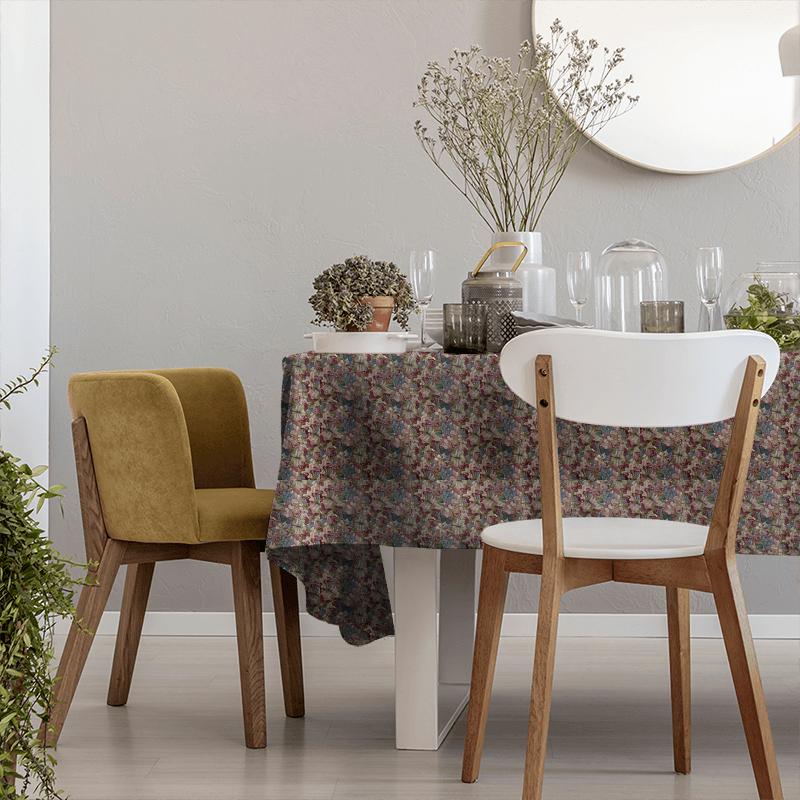 iLiv Botanist Botanist Garnet Tablecloth