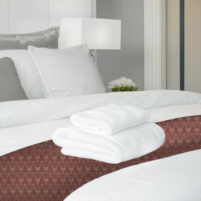 William Morris Morris The Craftsman Bestsellers Fabrics Snakeshead Claret/Gold Bed Runner