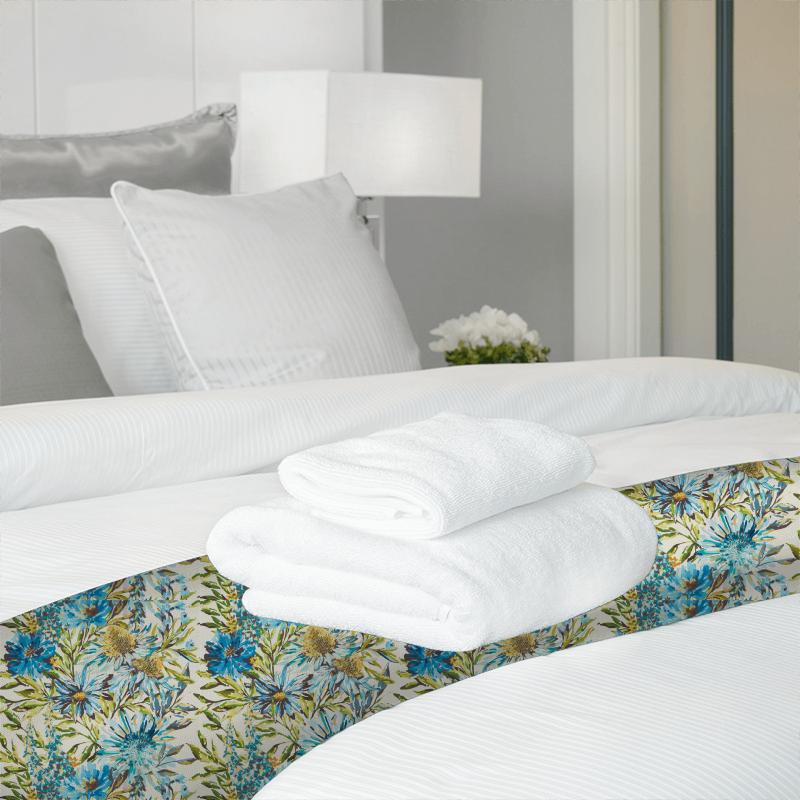 Harlequin Fauvisimo Floreale Turquoise / Ocean / Marine Bed Runner
