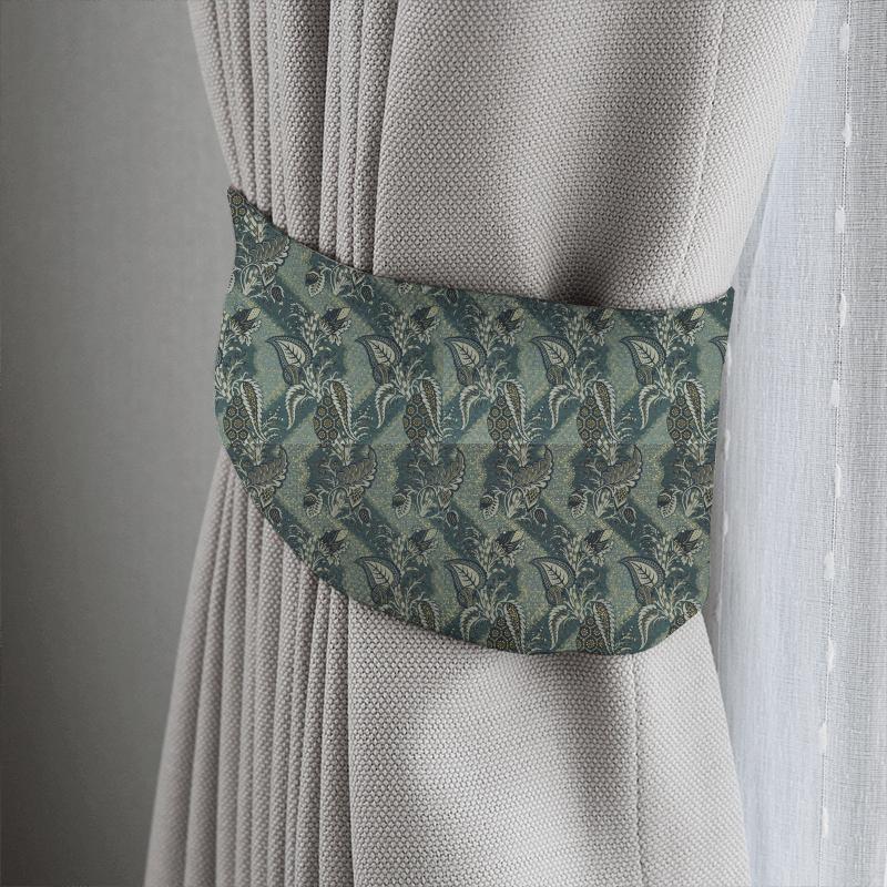 Bizarre Velvet Nocturne Tieback Zoffany Antiquary Bizarre Velvet Nocturne Tieback