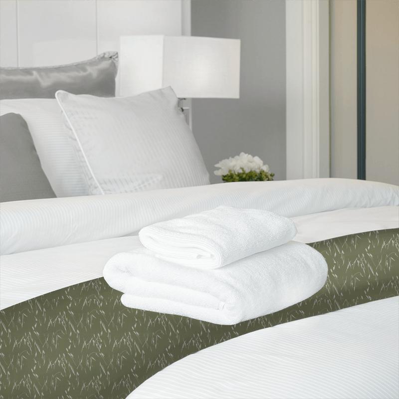 Villa Nova Scene Rye Pampas Bed Runner
