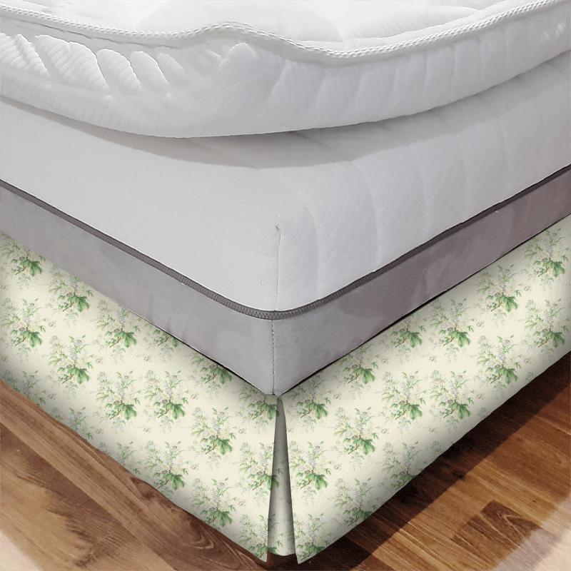 Sanderson Richmond Hill Fabrics Tournier Silver/Cream Bed Base Valance